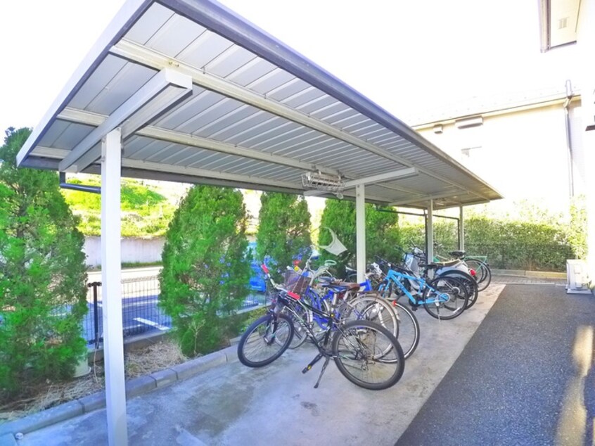 駐輪場 グリ－ンウェ－ブⅢ棟