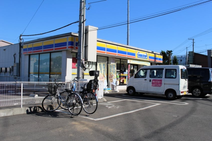 ミニストップ(コンビニ)まで547m グッディハウス