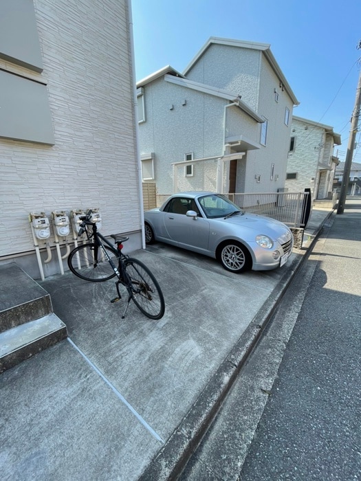 駐輪場 メゾンフローラ