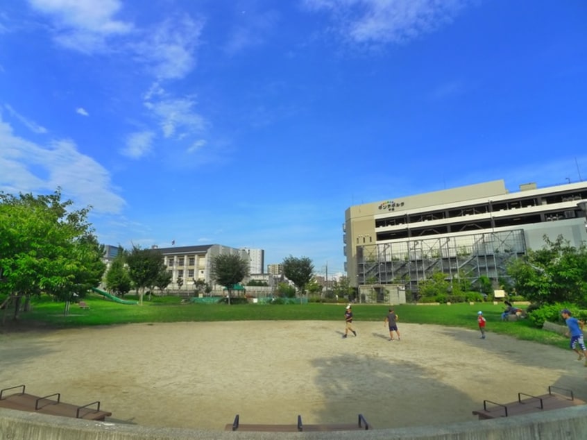 千住大橋さくら公園(公園)まで600m リブ千住