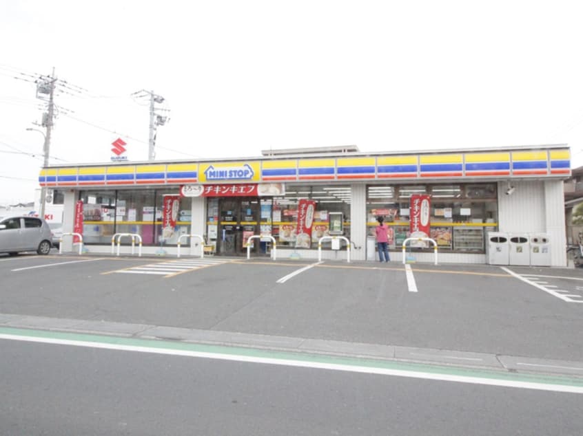 ミニストップ(コンビニ)まで450m リブリ・ＯＧＷ草加