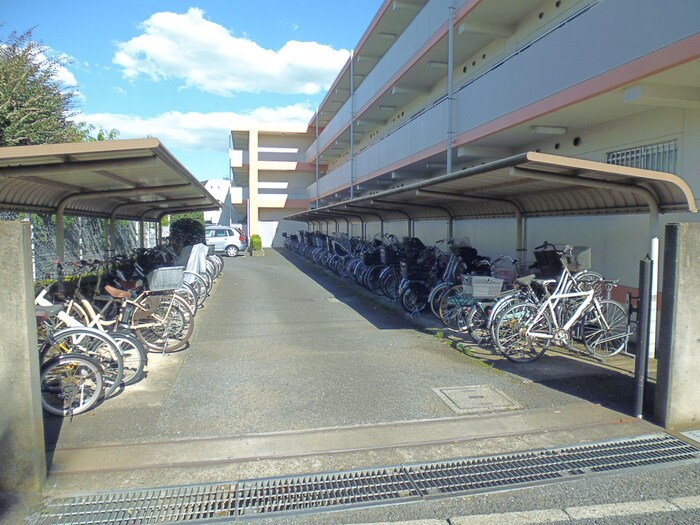 駐輪場 ファミール井荻