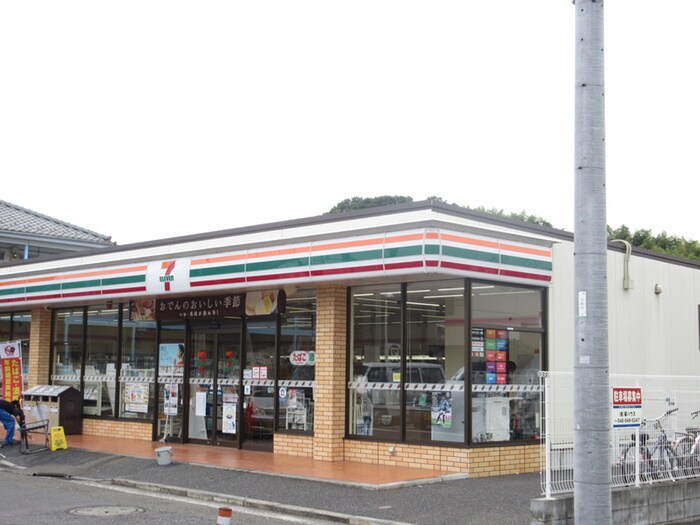 セブンイレブン横浜新吉田東3丁目店(コンビニ)まで350m メゾン・リヴィエール