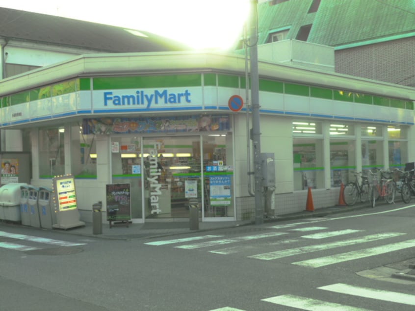 ファミリーマート(コンビニ)まで239m アート・フル永福