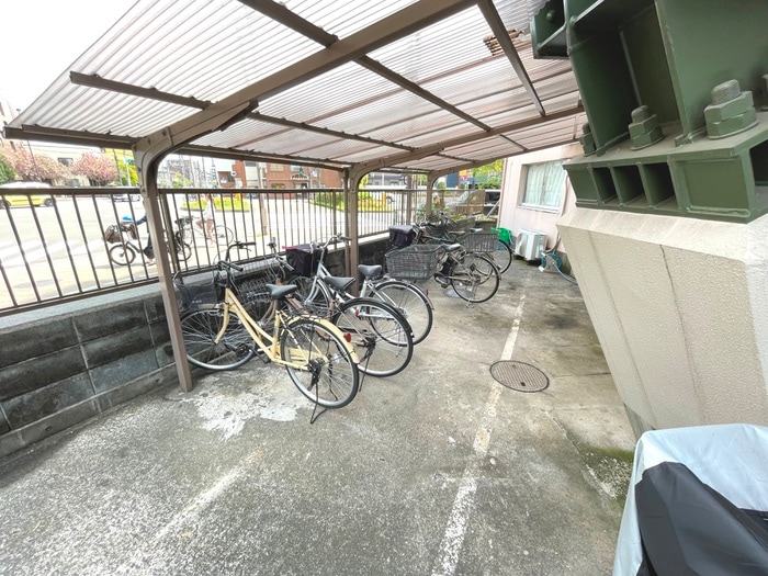駐輪場 井草関口マンション