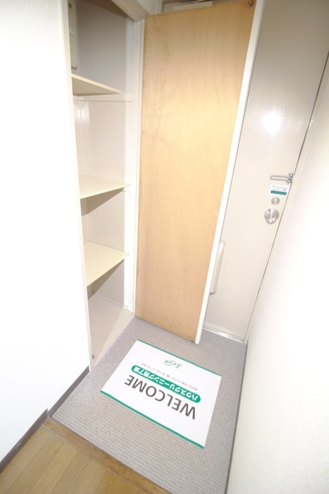 玄関 カルムサクラ