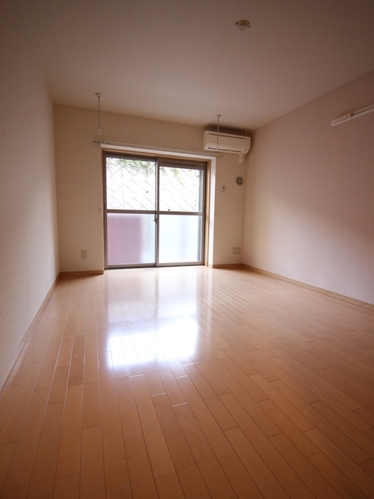 居室 Ａｒｉｅｓ