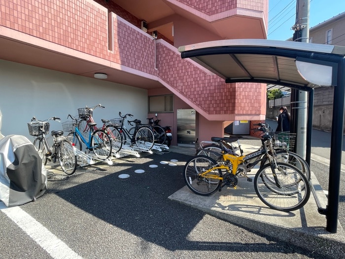 駐輪場 Ａｒｉｅｓ