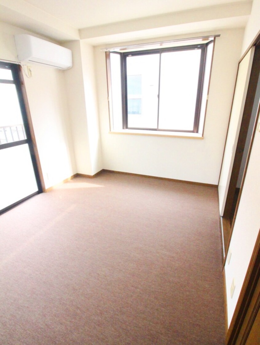 居室 ロ－リングヒルズ