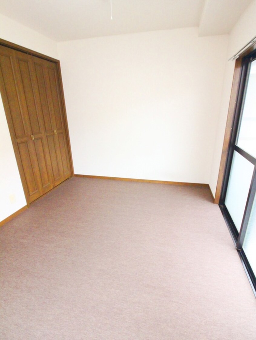 居室 ロ－リングヒルズ