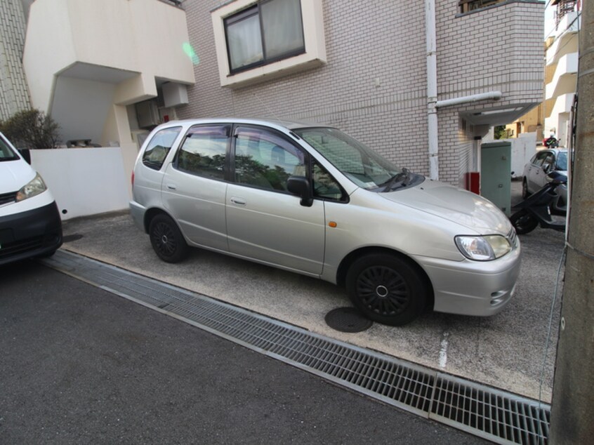 駐車場 ドミール洋光台