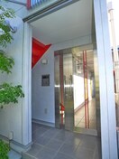 エントランス部分 オ－ネスト西新井