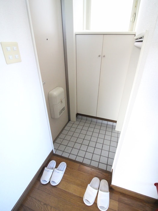 玄関 もみの木荘