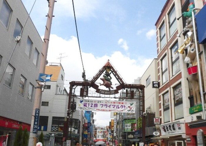 ブレーメン商店街(スーパー)まで490m 三松ハウス