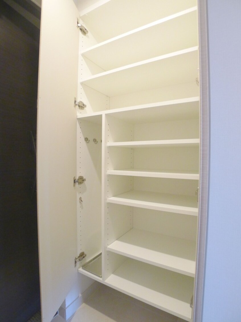 靴箱 ドゥーエ南千住