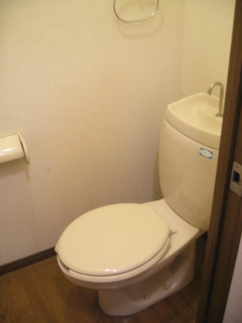 トイレ エステ－トロイヤル８号棟