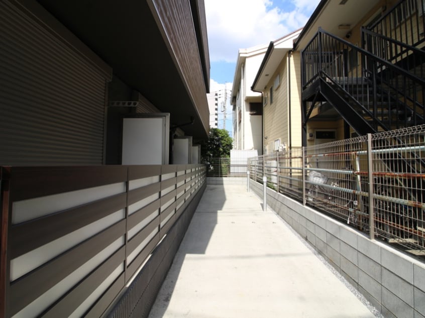 駐輪場 エテルナ谷塚