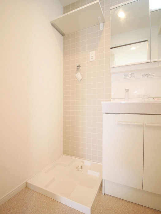 洗濯機置場 エテルナ谷塚