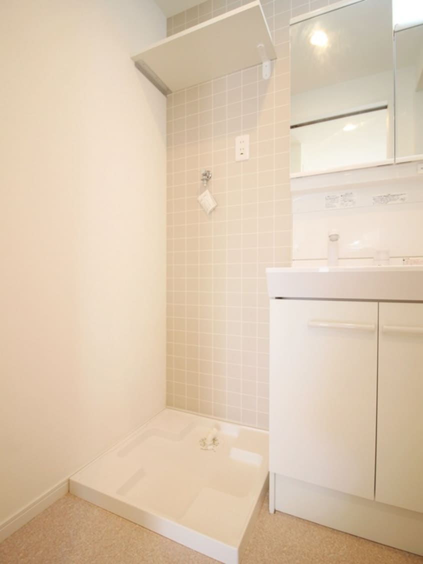 洗濯機置場 エテルナ谷塚