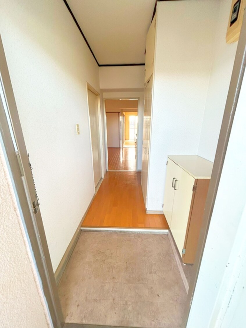 玄関 新井マンション