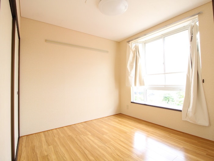 居室 グレ－スリキ