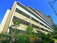 ｻﾞ･ﾐｯﾄﾞﾗﾝﾄﾞｱﾍﾞﾆｭｰ（８０６）