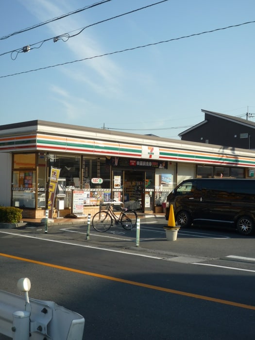 セブンイレブン(コンビニ)まで404m ｸﾞﾚｲｽ北戸田