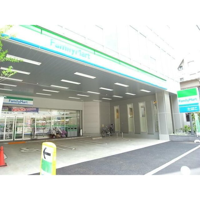 ファミリーマート(コンビニ)まで167m ヴィラ　ビアンカ