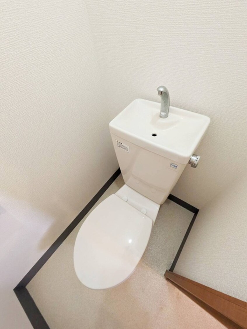 トイレ サンテラス長沢（1-B）
