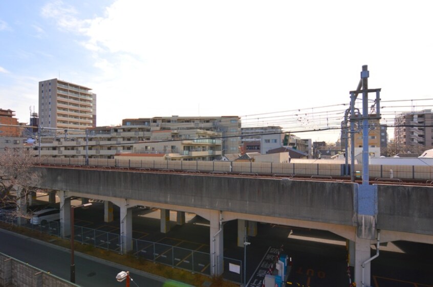 室内からの展望 カ－サ東山