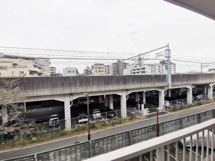 室内からの展望 カ－サ東山