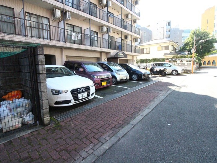 駐車場 ﾓﾅｰｸﾏﾝｼｮﾝ橋本弐番館（３０７）