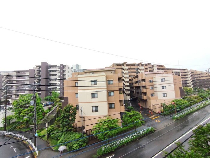 室内からの展望 ハイツロ－ネ