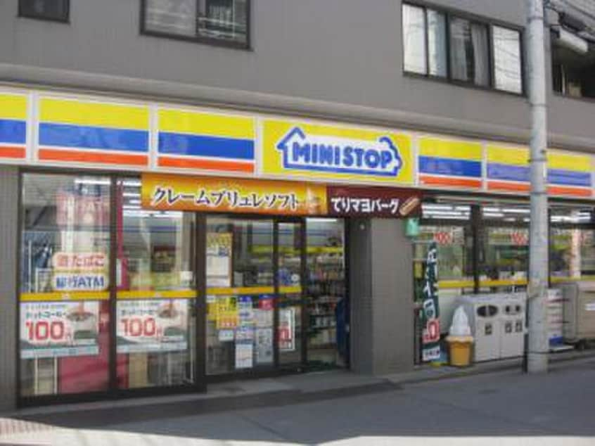 ミニストップ松本町３丁目店(コンビニ)まで635m ハ－ミットクラブハウス栗田谷