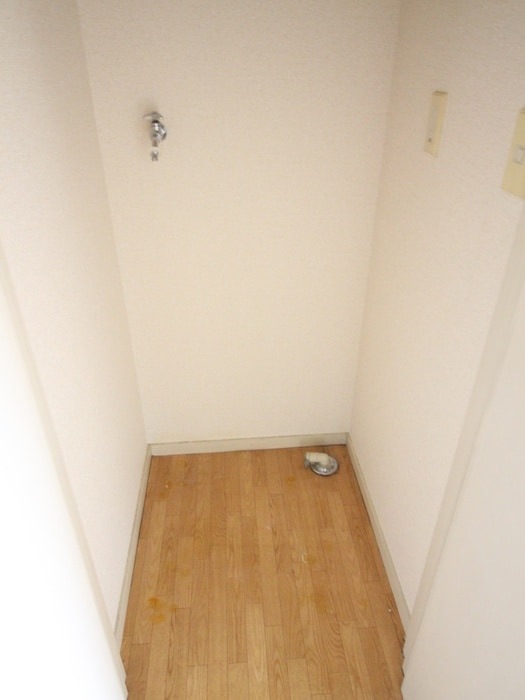 洗濯機置場 シャトレーヌ高円寺