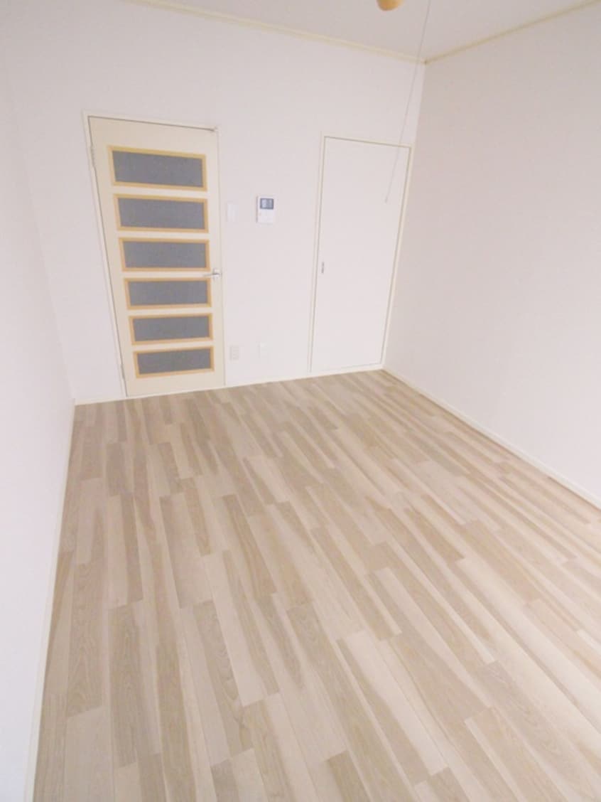 居室 ハイツフローラ