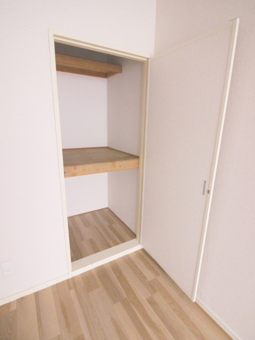 収納 ハイツフローラ