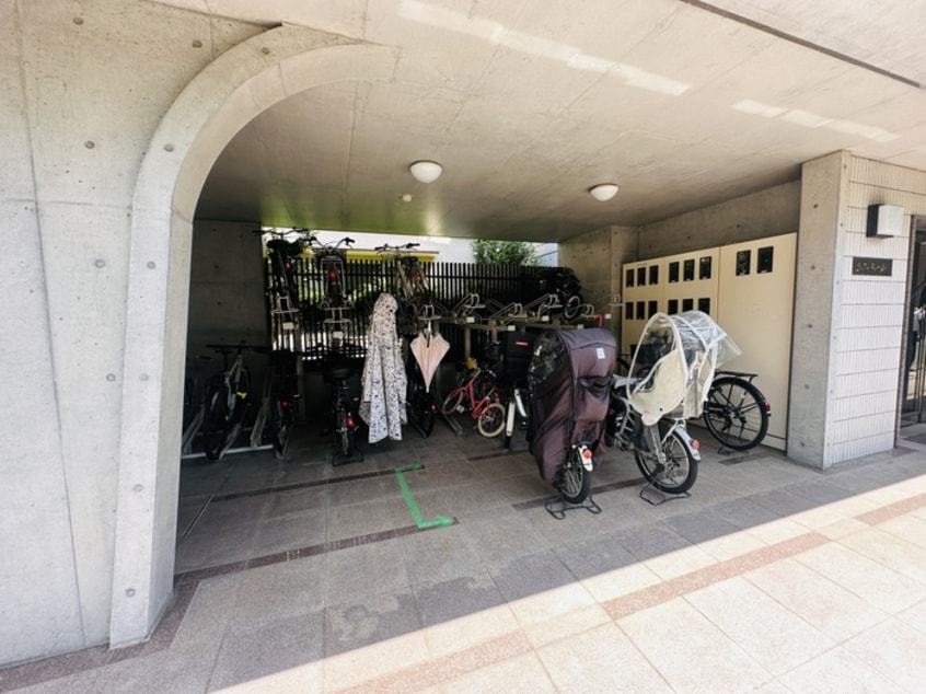 駐輪場 ラティア南烏山