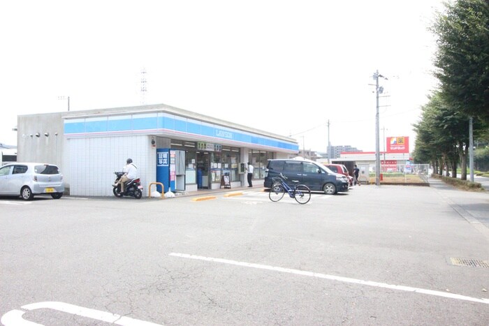 ローソン　多摩和田店(コンビニ)まで755m みゆきハイツ