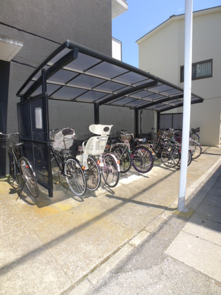 駐輪場 中野ビル