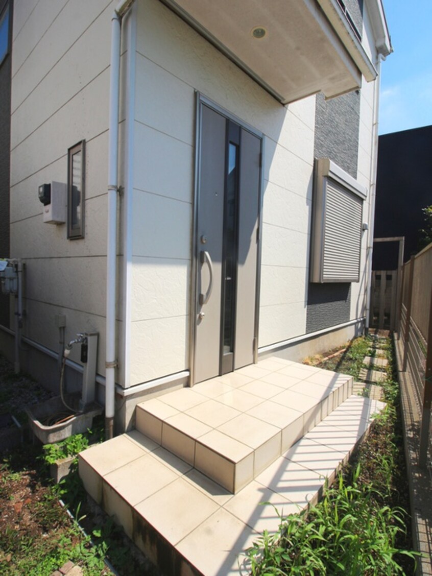 エントランス部分 桜ケ丘３丁目佐藤戸建