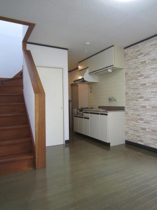 内観写真 コ－トウィングス西館