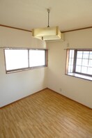 居室 神宝ハイツ
