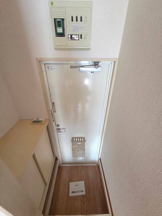 玄関 ラフォーレ