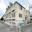 プラザＵＳＡ初台の外観