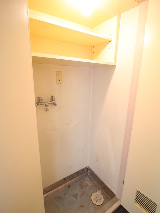 洗濯機置場 １９９０ＴＡＭＡＤＡ　ＢＬＤＧ