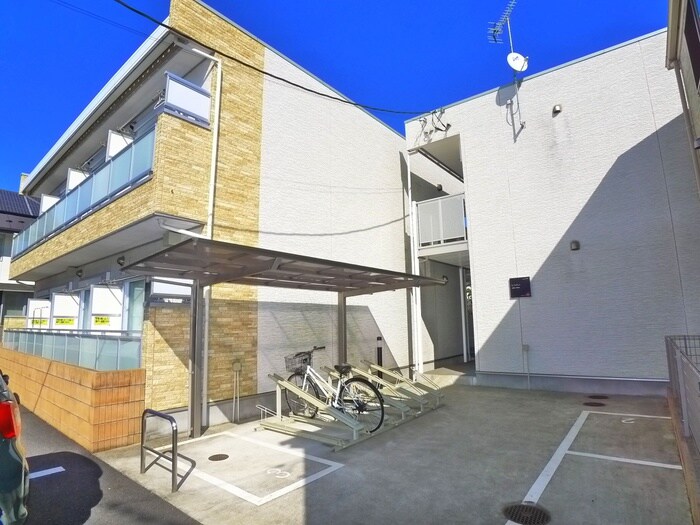 駐輪場 リブリ・アザレア