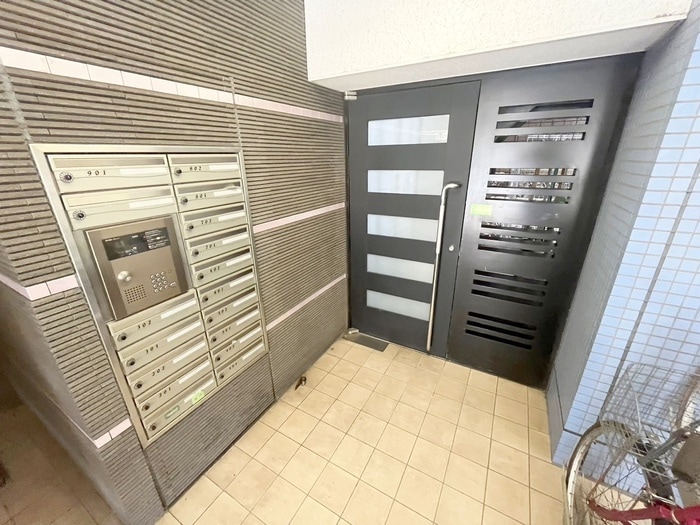 エントランス部分 ISOビル