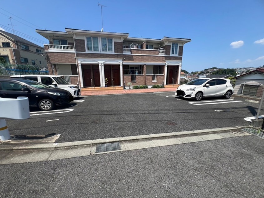 駐車場 フェリチタ－レ