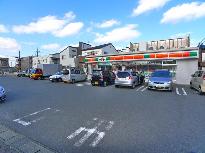 サンクス(コンビニ)まで280m ファミリールハイツ浪花